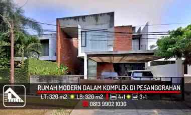 Rumah Mewah Modern dalam Komplek Elit di Petukangan Selatan