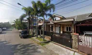 Jual Rumah Siap Huni Sangat Terawat di Pinus Regency Bandung