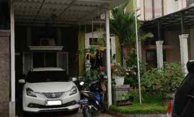 Rumah Apik 2 Lantai Jalan Lebar di Grand Puri Laras Legoso-Ciputat