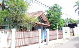 Dijual Rumah Plus 2 Kontrakan dan 2 Toko