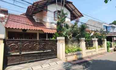 dijual rumah poltangan