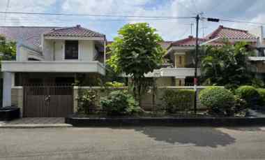 dijual rumah pondok bambu