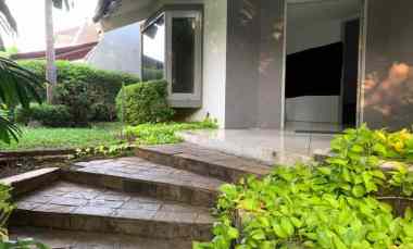 Dijual Rumah Mewah Strategis di Gedung Pinang Pondok Indah