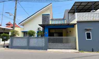 Pondok Kacang Timur - Rumah dengan Balkon Luas dan Ruang Ekstra