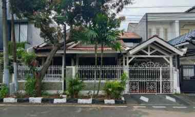 dijual rumah pondok kelapa