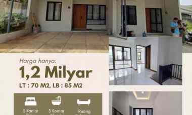 Rumah 2 lantai di Pondokgede Bekasi dekat Lubang Buaya Bebas Banjir