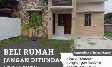 dijual rumah potorono