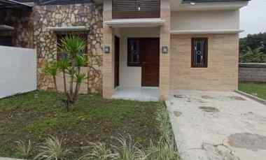 dijual rumah potorono