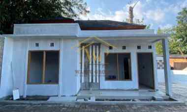 dijual rumah prambanan