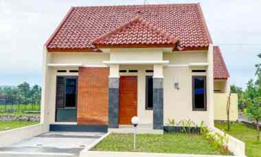 dijual rumah prambanan