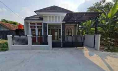 dijual rumah prambanan