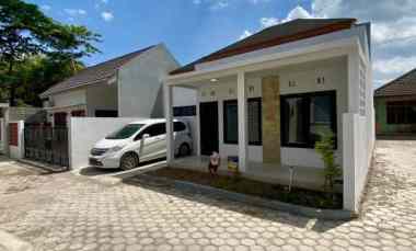 dijual rumah prambanan sleman