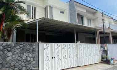 Rumah 2 Lantai di Prapen Indah dekat Jemursari Tenggilis