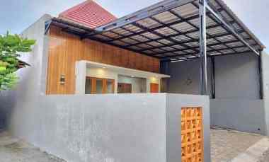 Rumah Modern 600 jt-an, Gratis Biaya Pajak di Utara Maguwoharjo
