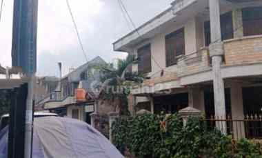 Dijual Rumah Posisi Hook Butuh Minim Renovasi di Pura Melati Indah