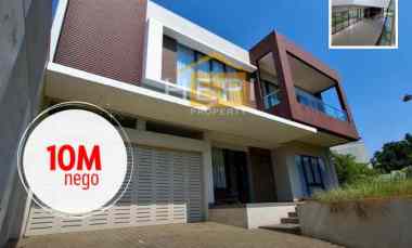 dijual rumah puri arga golf