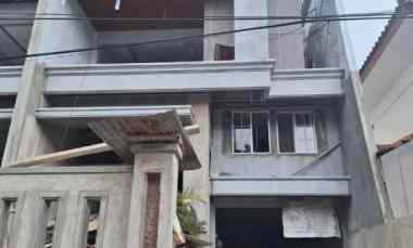 dijual rumah puri indah jl kembangan