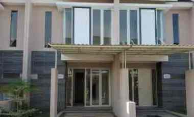 dijual rumah puri safira regency shanaya