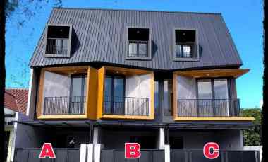 Purimas, Unit A, Carport 1 Mobil, dekat Rungkut, Surabaya, SHM, 1M