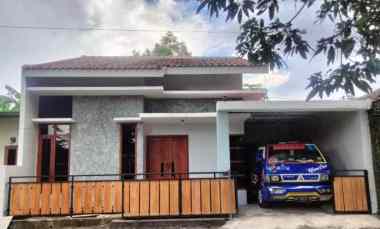 dijual rumah purwomartani