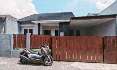 gambar dijual rumah purwomartani