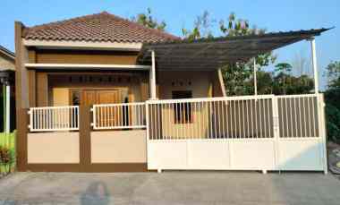 dijual rumah purwomartani kalasan