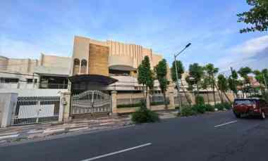 Rumah Mewah Raya Dharmahusada Indah dekat Manyar Kertoarjo, Kertajaya