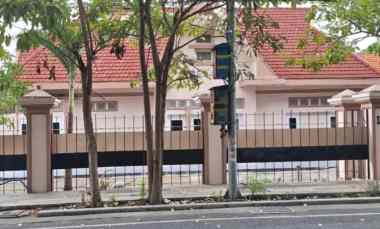 dijual rumah raya serayu