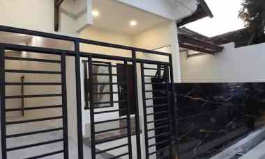 dijual rumah ready di banowati raya bulu lor semarang