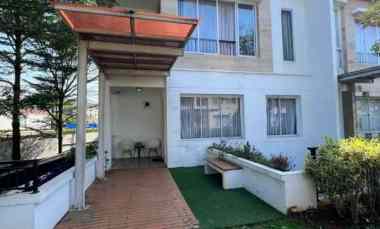 Rumah Cantik 3Lt, Hook, Fully Furnished, River Valley Lebak Bulus