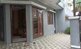 dijual rumah roxy