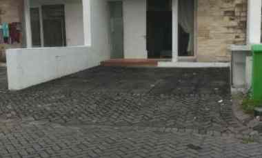 dijual rumah royal residence