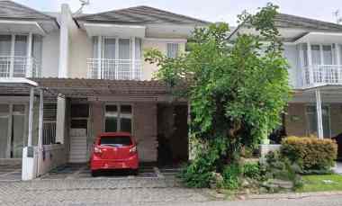 dijual rumah royal residence