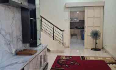 Dijual Semi Furnished Lingkungan Aman Nyaman di Royal Residence