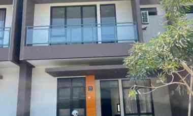 dijual rumah royal spring