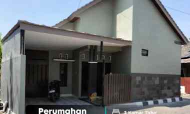 Perumahan dekat jl. Jogja-solo Bandara Adisucipto 1,3 km Timur Rs H