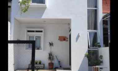 Rumah Dijual di Rumah Cantik Semi Industrial Mezanin di Arcamanik Kota Bandung