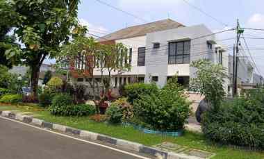 Rumah Cipinang Elok 2 Jaktim 2 Lt, LT 490 m2, LB 500, Hook, Taman Dep