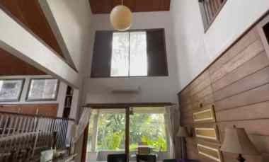 dijual rumah rumah di jln poncol indah