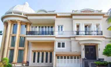 Rumah Mediterania Boulevard PIK Hook, Mewah, Hadap Selatan, LT 600 M