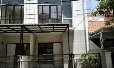 Rumah di Rungkut Asri Surabaya Baru Gress Minimalis Siap Huni