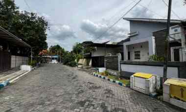 dijual rumah rungkut mejoyo