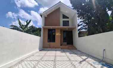 Rumah Baru, Siap Huni, 3 menit dari Pemda Bantul di Sabdodadi