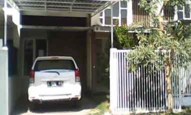 dijual rumah safira stone resort