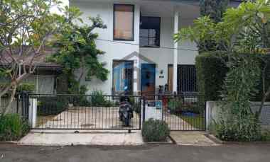 Rumah Komplek Sarijadi Row Jalan Besar Selangkah Jalan Raya