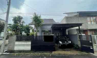 dijual rumah sariwangi