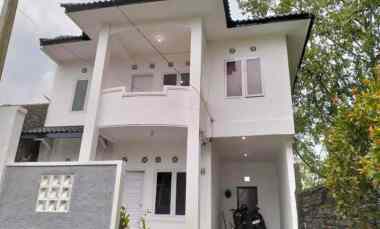 dijual rumah sariwangi