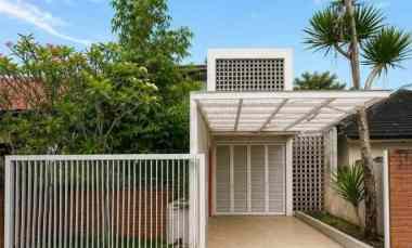 dijual rumah sariwangi