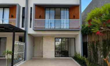 dijual rumah satelit darmo