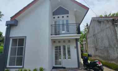 Rumah 2 Lantai Desain Mezanine Modern, Harga Cuma 365 juta
